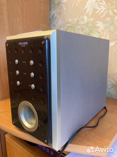 Сабвуфер Microlab M-555 с колонками