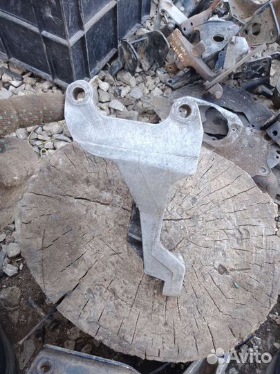 Кронштейн генератора, гур dewoo espero