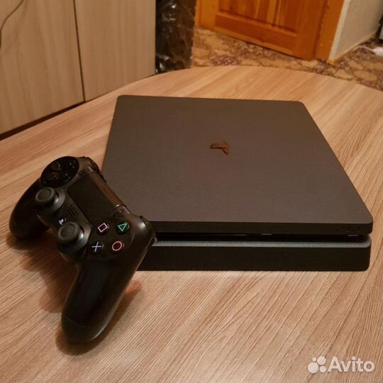 Sony PS4 1tb состояние новой