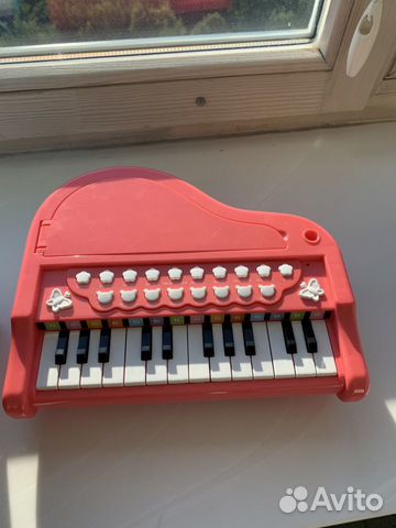 Игрушка музыкальная рояль розовый Hamleys
