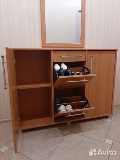 Обувница с зеркалом