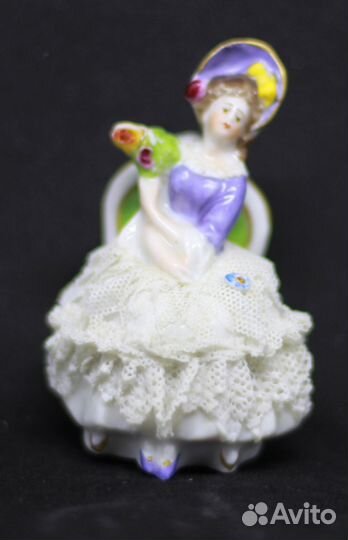 Статуэтки кружевной фарфор