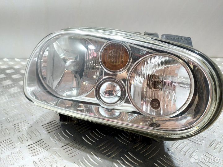 Фара 1J1941016B Volkswagen Golf 4 (1997-2005)