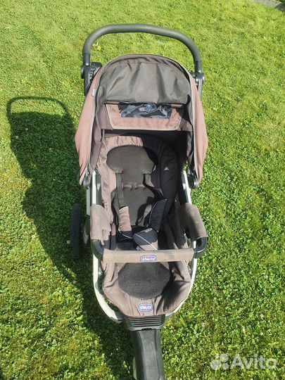 Прогулочная коляска chicco
