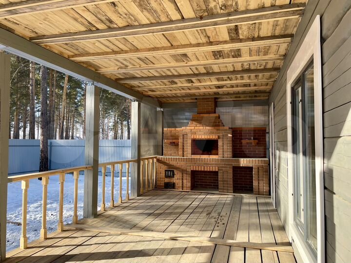 Дом 175 м² на участке 8 сот.