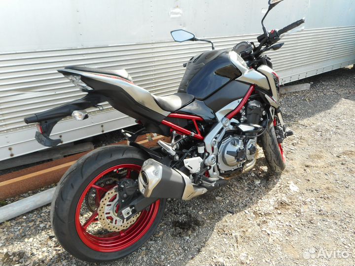 Kawasaki Z900 No. B10968