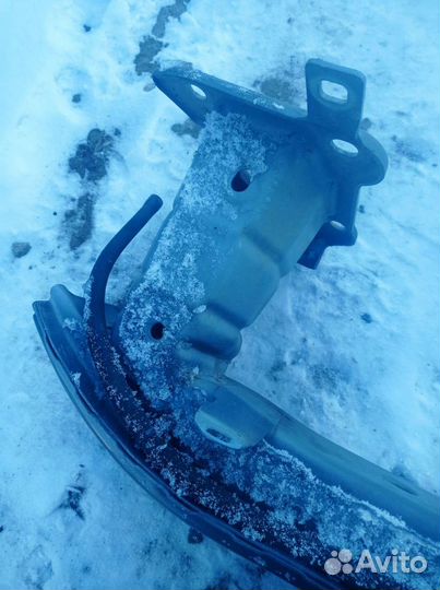 Усилитель переднего бампера volvo s 40