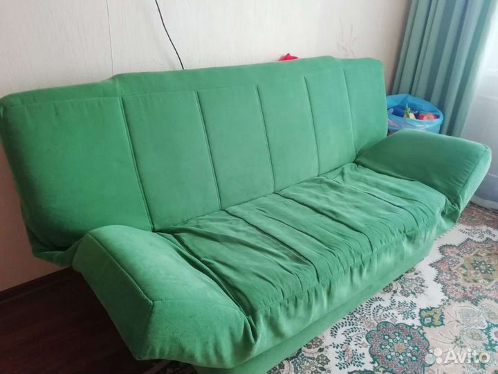 Диван