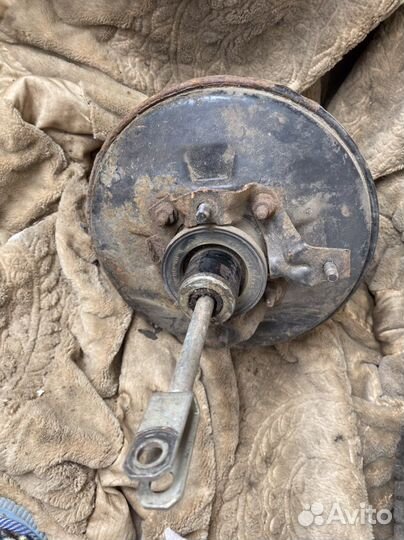 Вакумник с тормозным цилиндром volkswagen golf 2