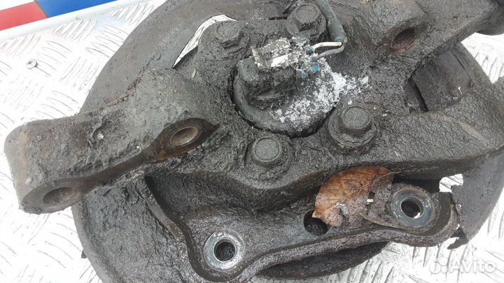 Ступица задняя левая на Chevrolet Lacetti