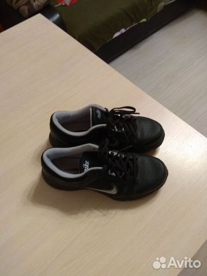 Классные кроссовки