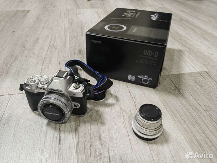 Фотоаппарат Olympus OM-D E-M10 Mark III