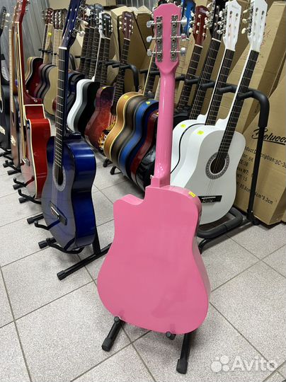 Акустическая гитара