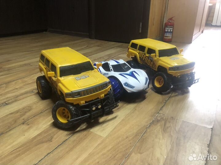 Внедорожник игрушечный