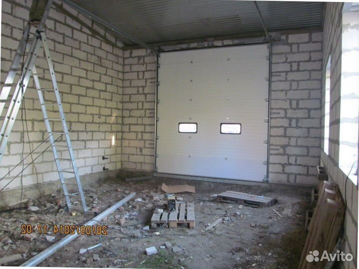 Секционные ворота