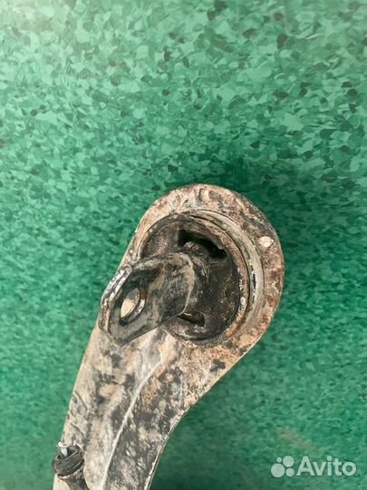 Кулак поворотный задний правый Mazda 3 BK 1.6 Z6