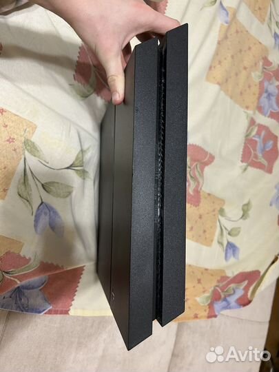Игровая приставка PS 4