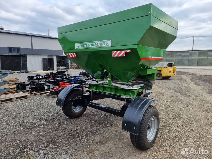 Разбрасыватель удобрений Оптсельмаш Лидер, 2023