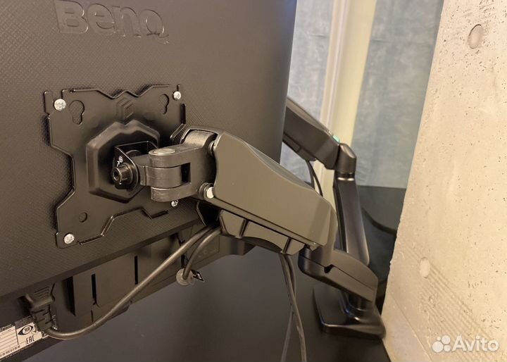 Кронштейн для монитора