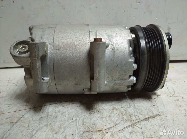 Компрессор кондиционера Ford Focus 2 2005-2011