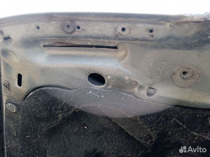 Капот Ауди 100 С4