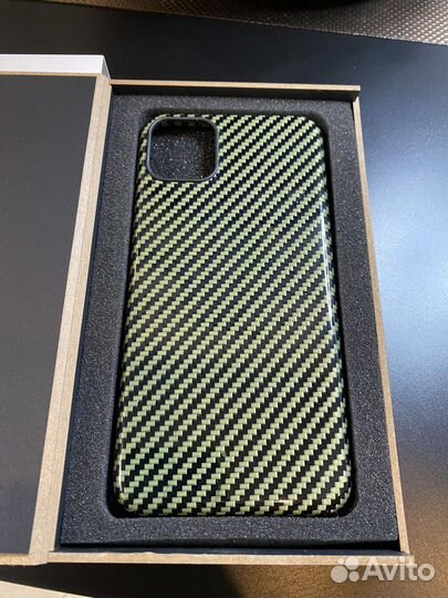 Чехол на iPhone 11 pro max карбоновый