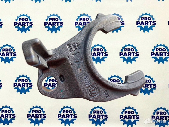 Оригинальная вилка ZF кпп traxon, 3151000539