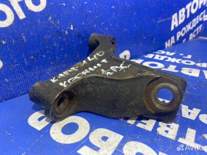 Кронштейн опоры двигателя Toyota Camry 40 седан