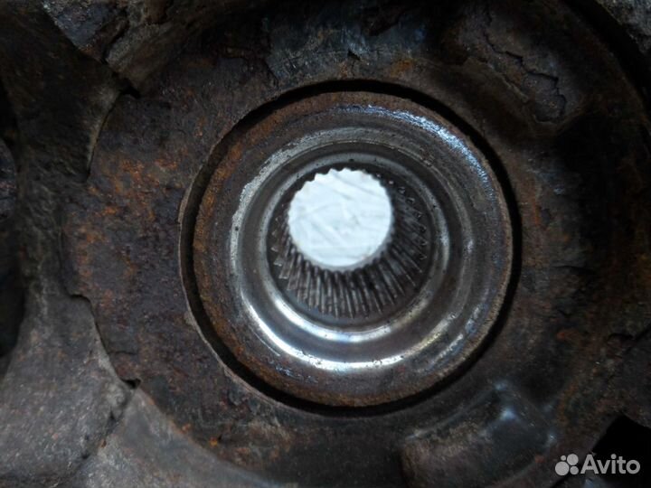 Кулак поворотный правый Jeep Grand Cherokee 4 (WK2