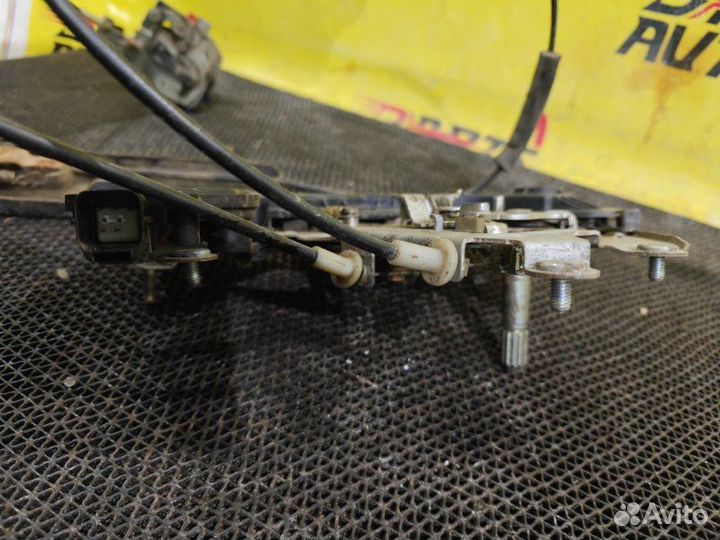 Замок боковой двери задний правый Hyundai Grand