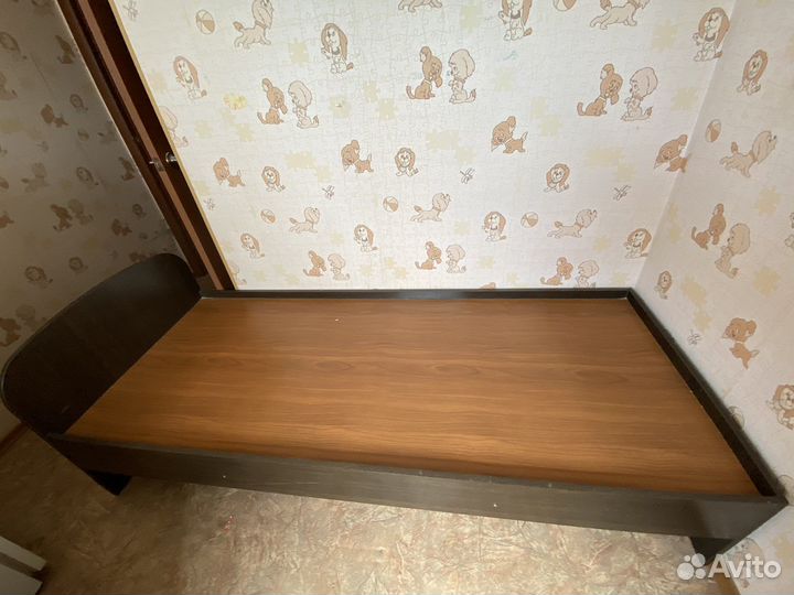 Кровать