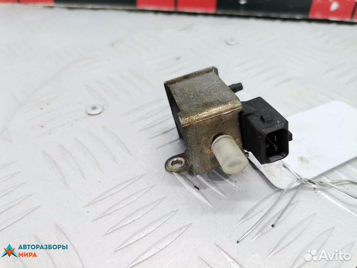 Клапан вакуумного управления Volkswagen Passat B3