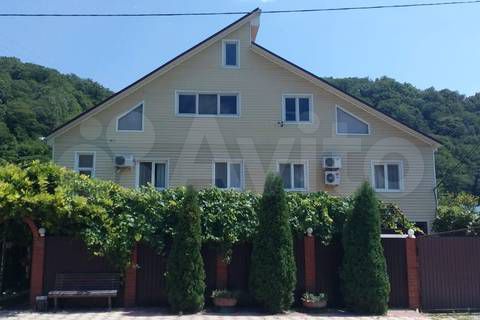 Комната 15 м² в 9-к., 2/2 эт.