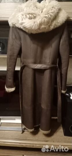 Дубленка натуральная женская с капюшоном