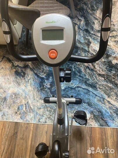 Вертикальный велотренажер HouseFit HB-8165HP