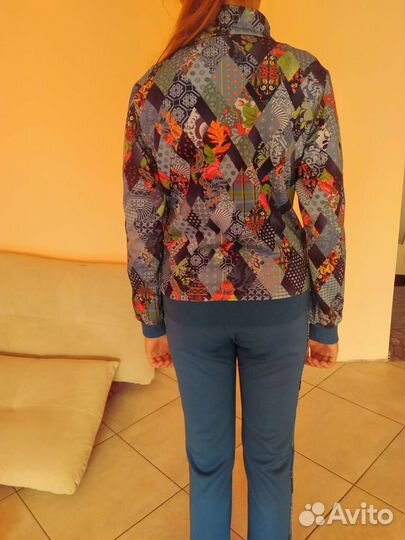 Спортивный костюм на девочку