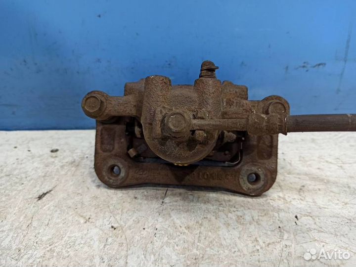 Суппорт задний левый Hyundai Grand Starex 2007-20