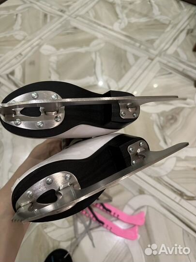 Коньки фигурные 30 размер