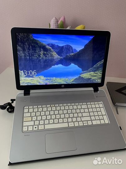 Ноутбук HP Pavilion 17-f210ur