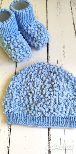 Чепчик и пинетки для малыша