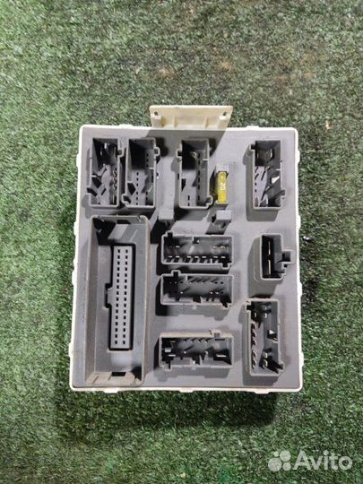 Блок предохранителей салонный Ford Focus 1 1.8