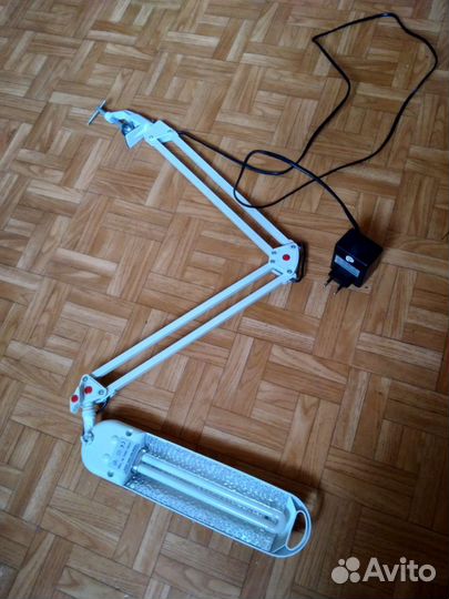 Лампа на крепеже