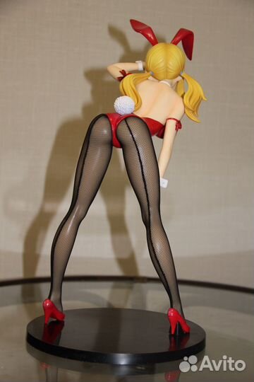 Аниме фигурка люси банни