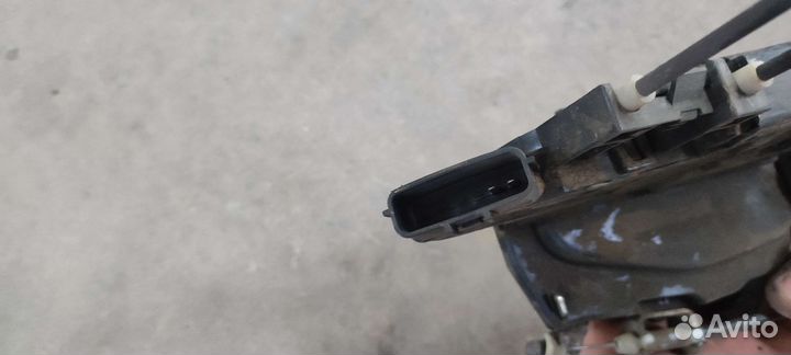 Замок двери задней левой Ниссан теана j32