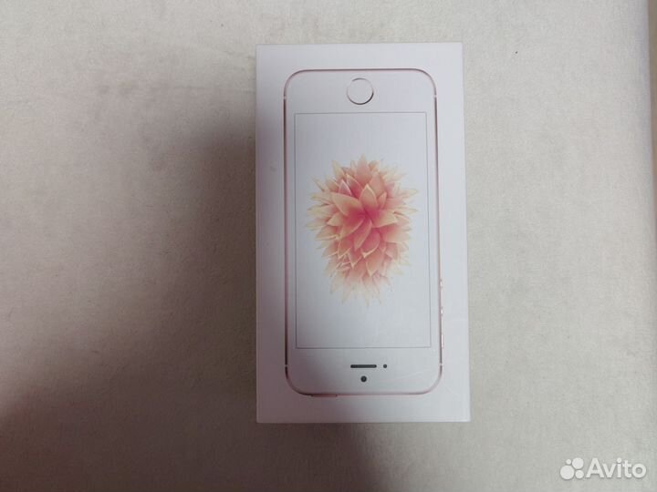 iPhone SE, 32 ГБ