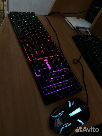 Игровая клавиатура с подсветкой