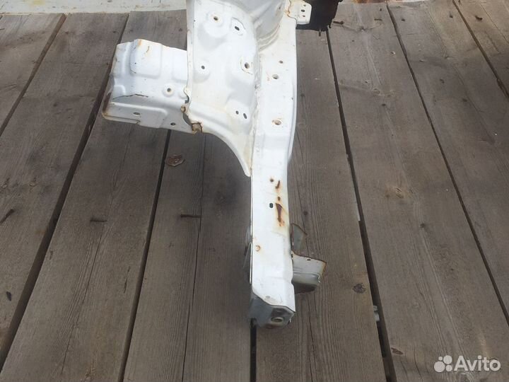 Лонжерон правый Lifan X60 белый