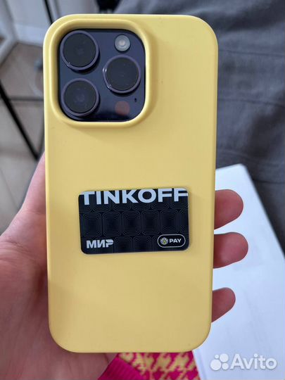 Платежный стикер бесконтактной оплаты