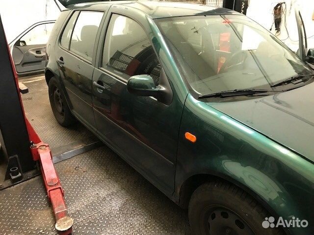 Разбор на запчасти Volkswagen Golf 4 1997-2005