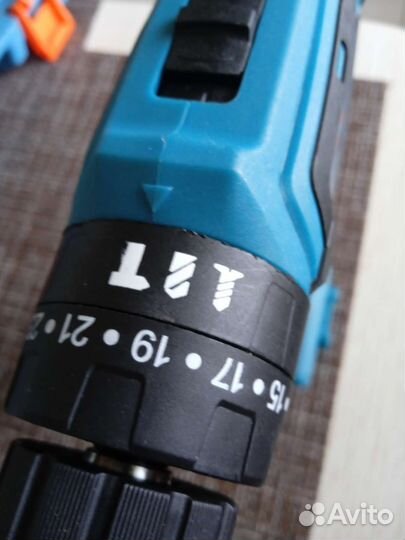 Шуруповерт makita